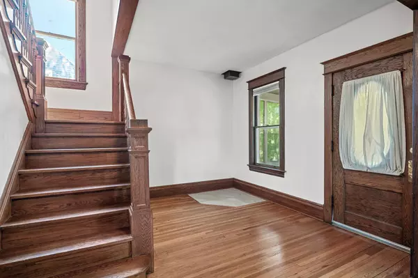 Saint Paul, MN 55107,135 Isabel ST W