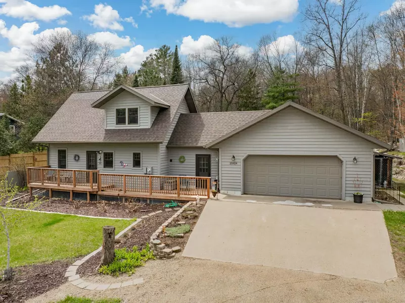 25924 Clair St, Cohasset, MN 55721