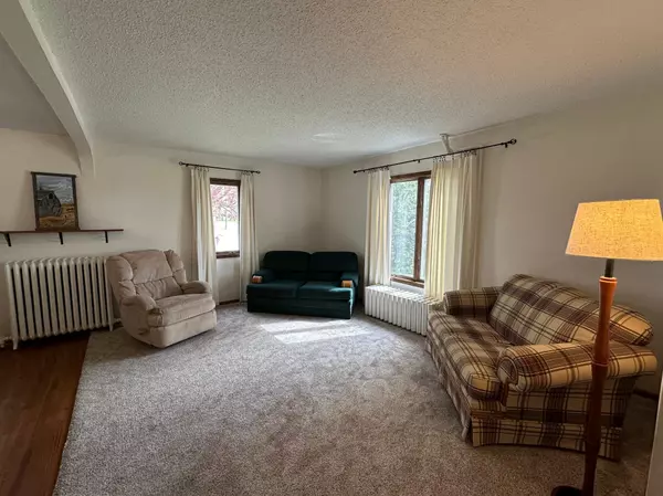 Edgerton, MN 56128,801 Mechanic ST