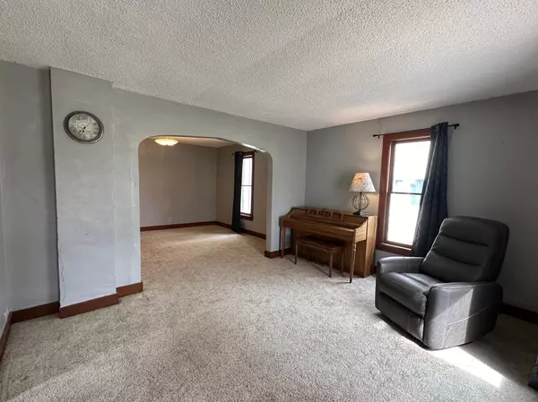 Edgerton, MN 56128,811 Mechanic ST