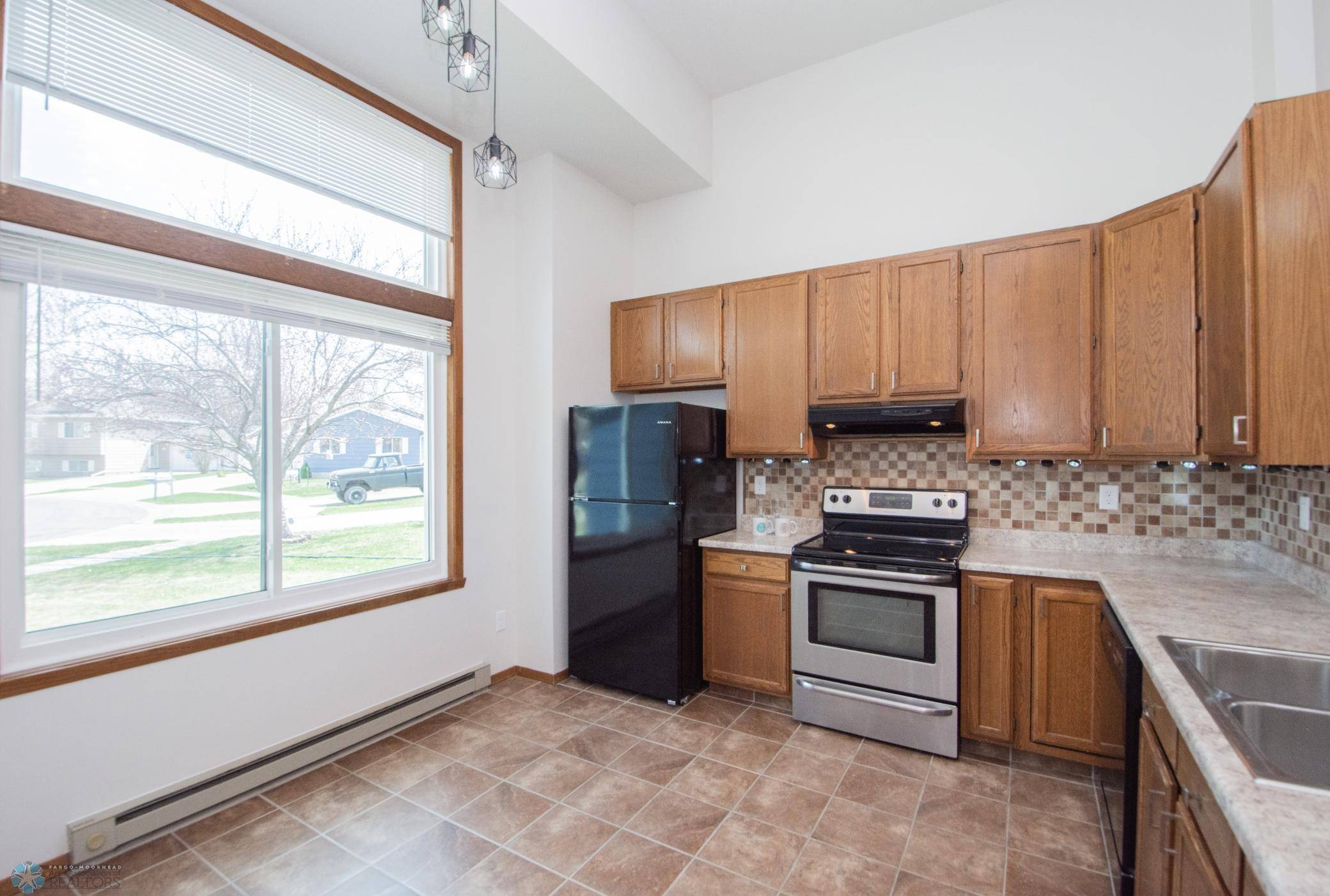 Fargo, ND 58104,3345 19th ST S