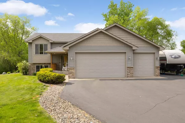 13770 Foxhill AVE N, Hugo, MN 55038