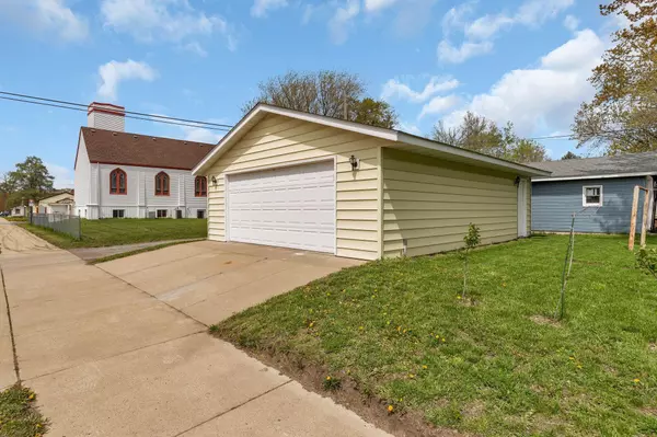 Waite Park, MN 56387,201 5th AVE N