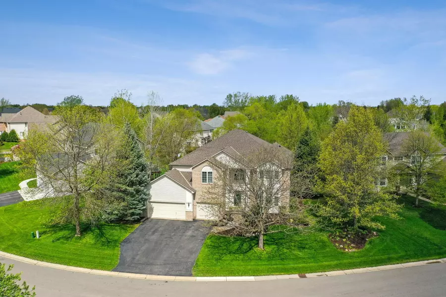 9695 Laforet DR, Eden Prairie, MN 55347