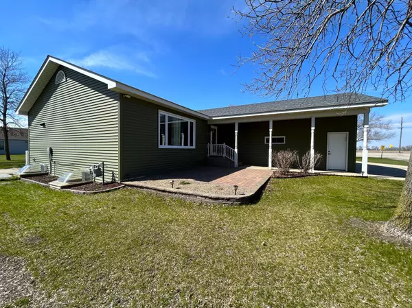 Appleton, MN 56208,949 Ash ST
