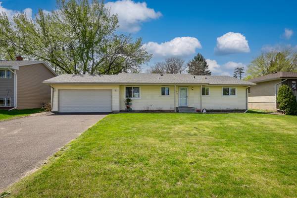 1942 Ripley AVE,  Maplewood,  MN 55109