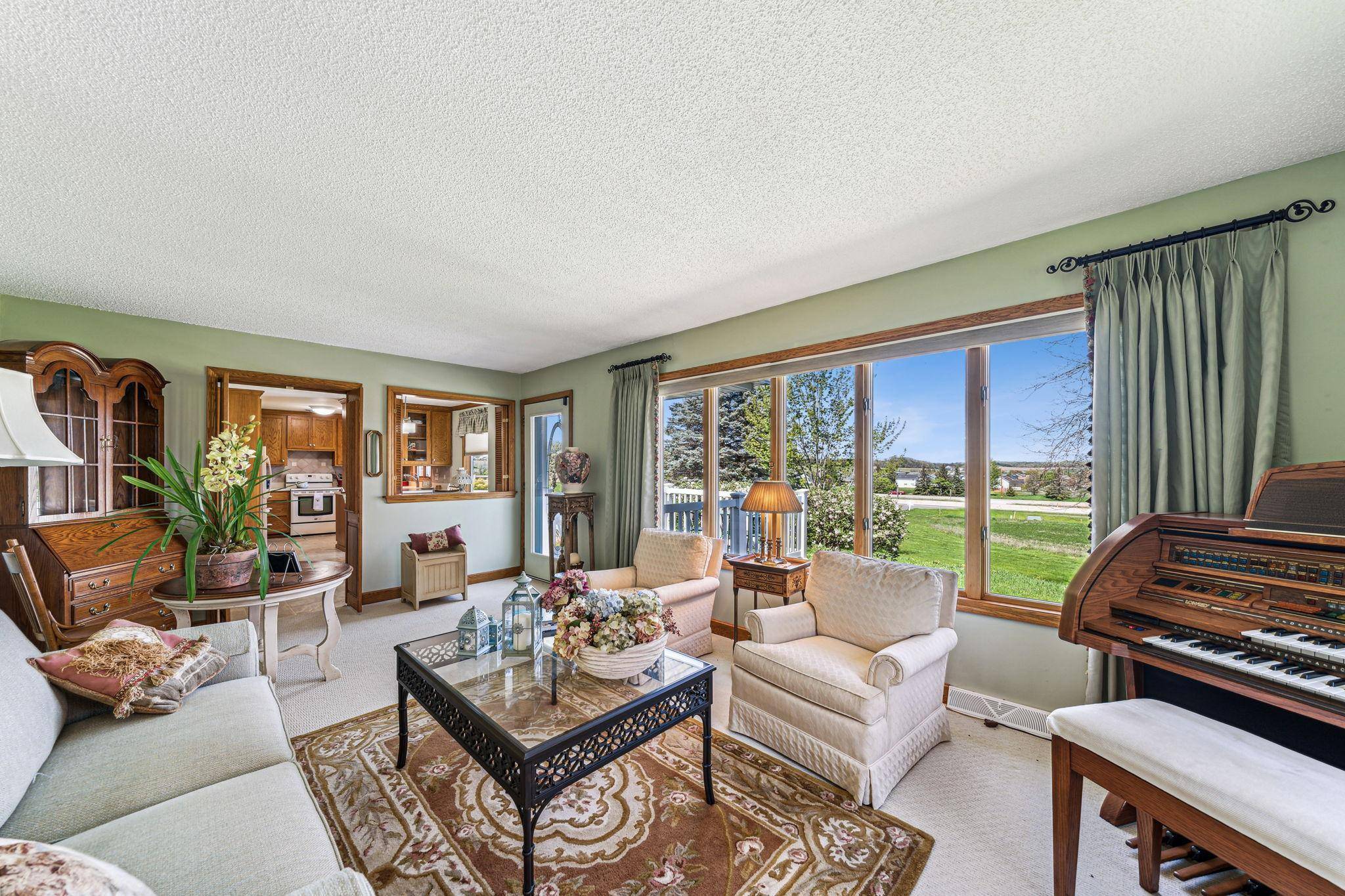 River Falls, WI 54022,212 Paulson RD