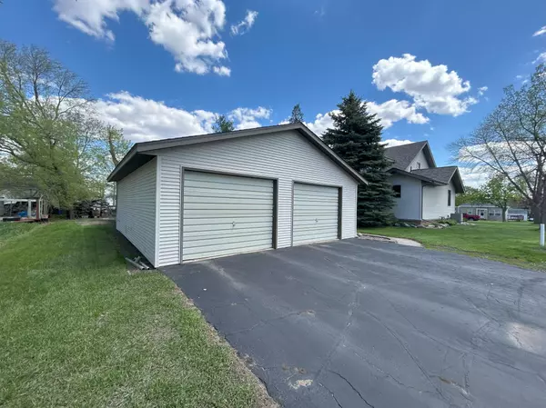 Appleton, MN 56208,249 W Sorenson AVE