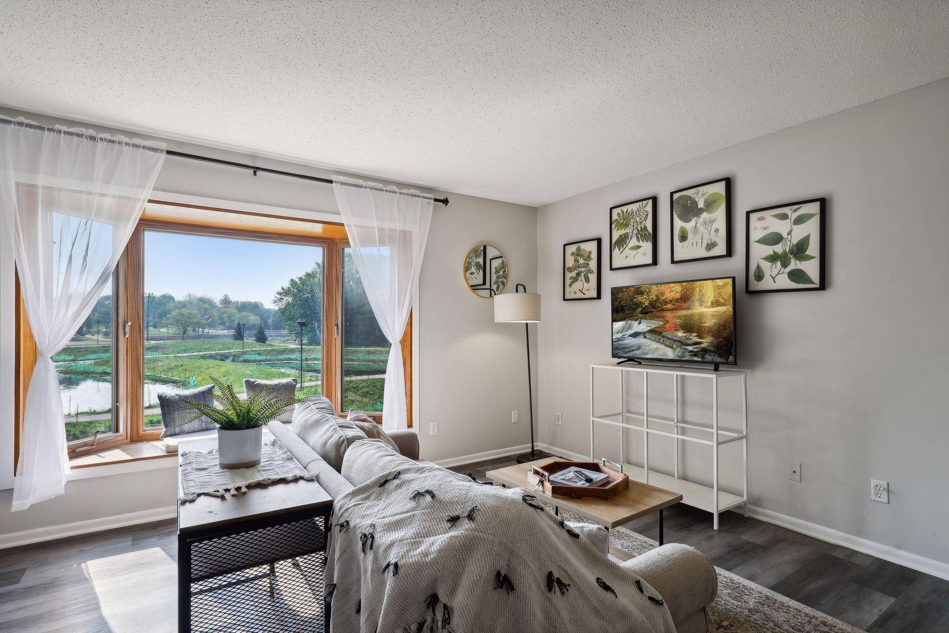 Golden Valley, MN 55427,2448 Mendelssohn LN N