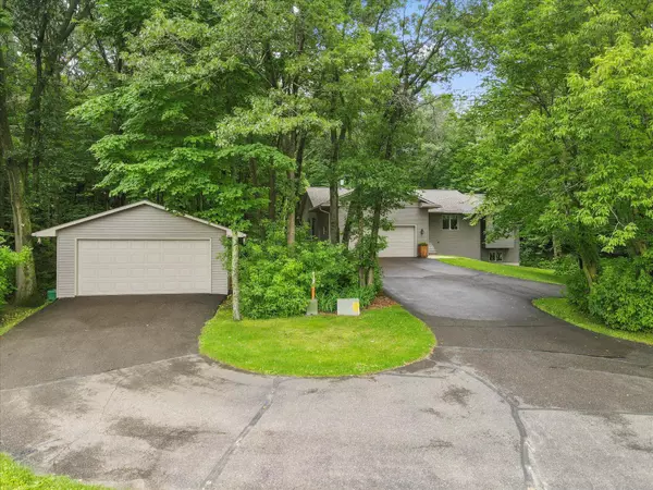 Kinnickinnic Twp, WI 54022,1391 Evergreen DR