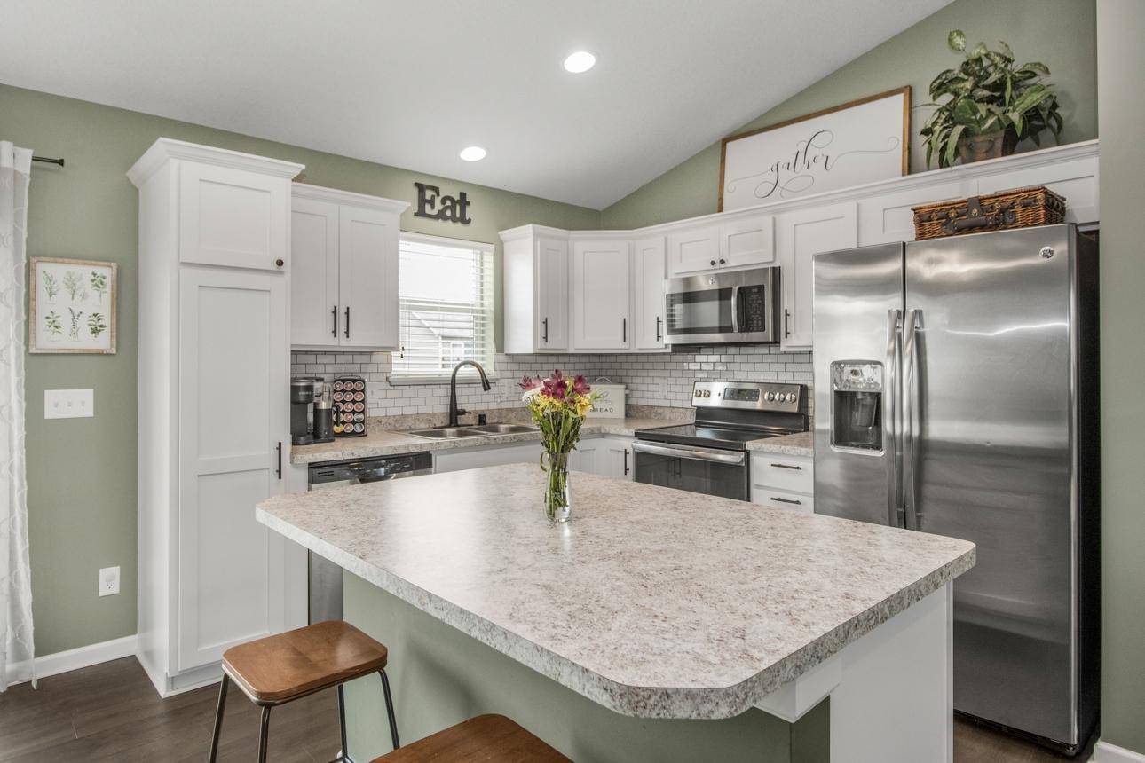 Lonsdale, MN 55046,527 Pond View DR SE