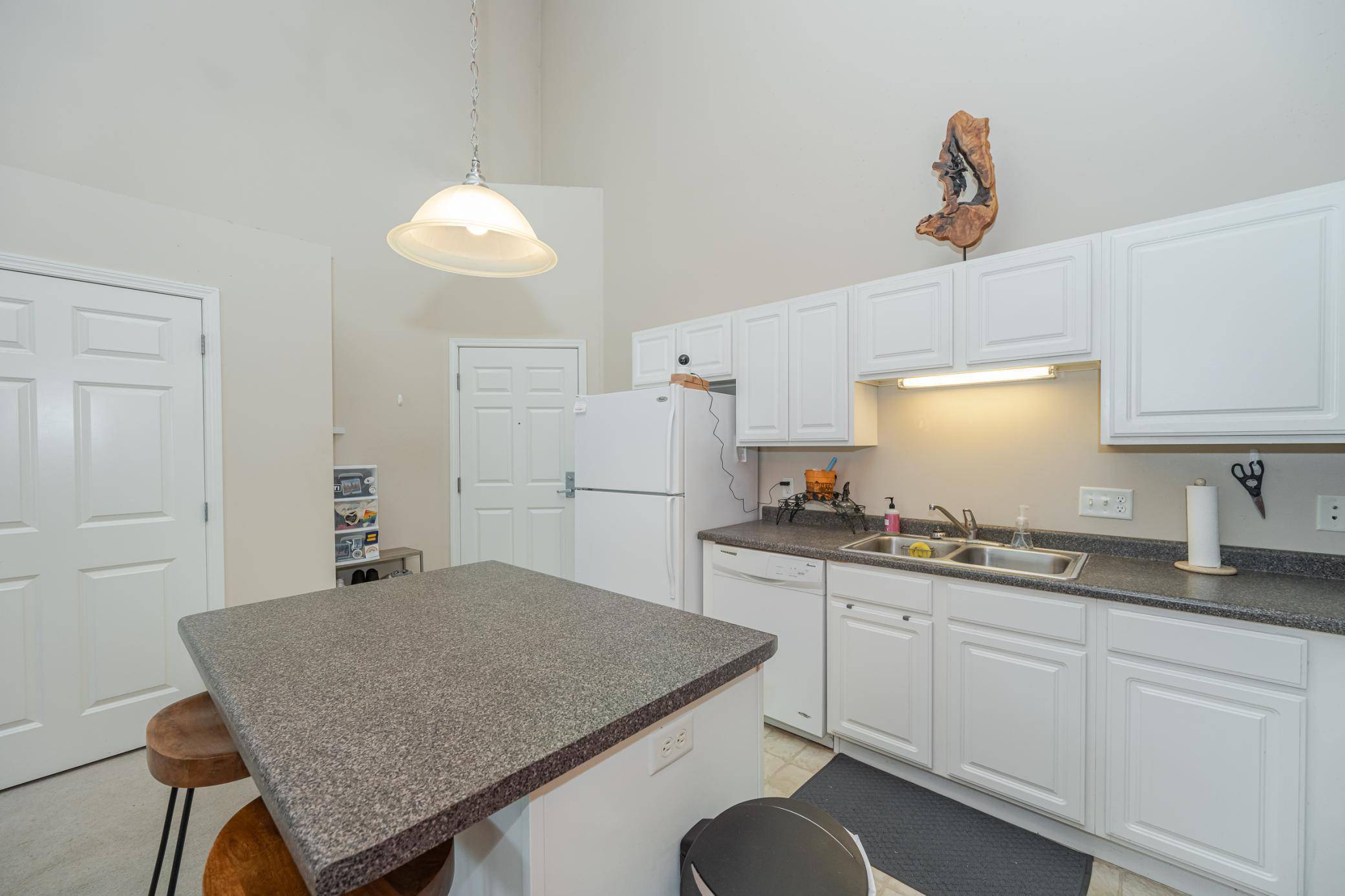 Rochester, MN 55901,1976 29th PL NW #206