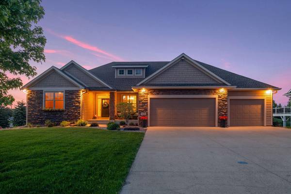 1616 Manchester PL,  Waconia,  MN 55387