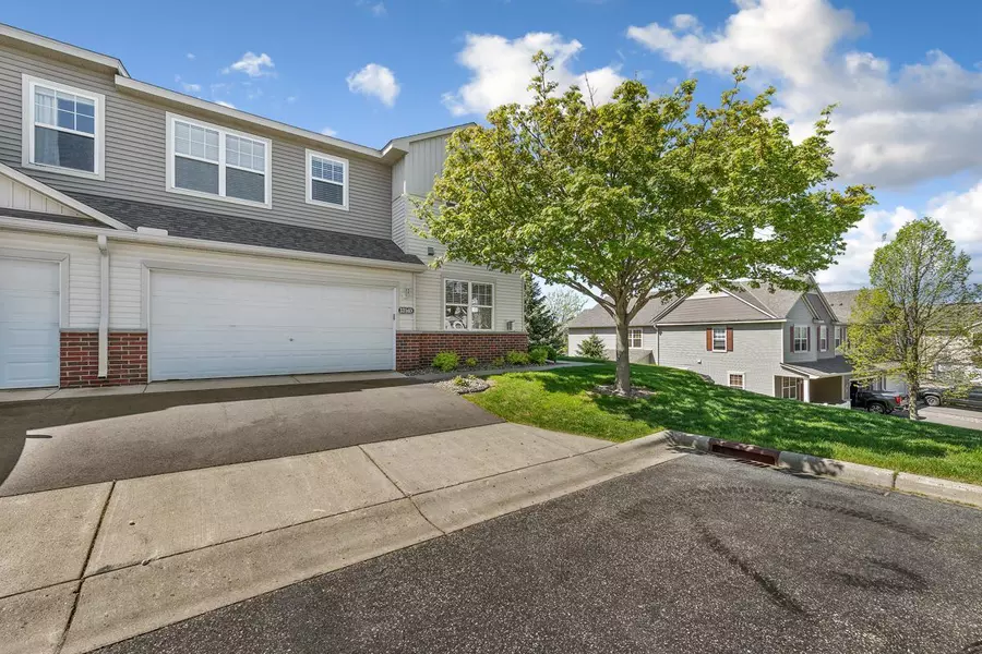 3314 Hazel TRL #D, Woodbury, MN 55129