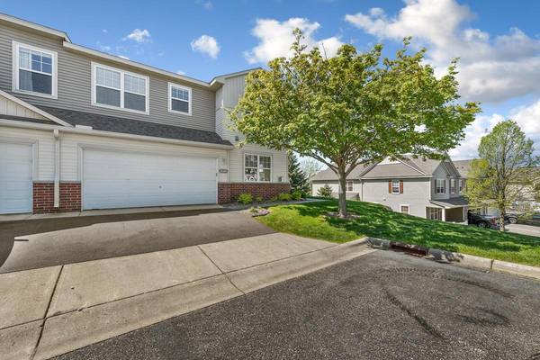 3314 Hazel TRL #D,  Woodbury,  MN 55129