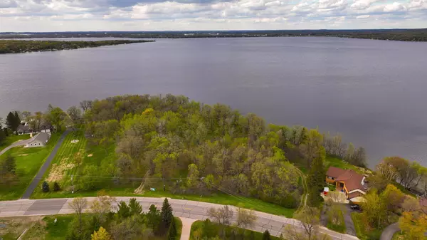772 S Shore DR,  Detroit Lakes,  MN 56501