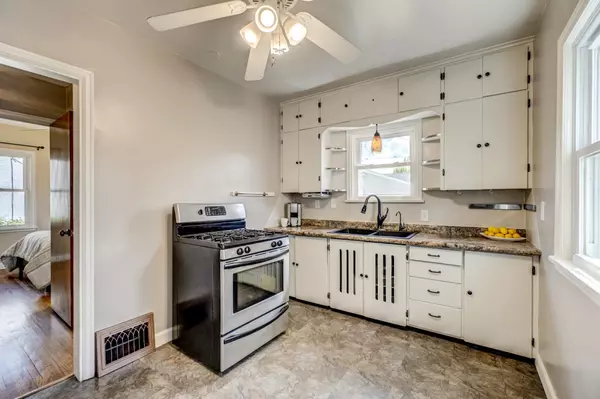 Saint Paul, MN 55106,1726 Arlington AVE E