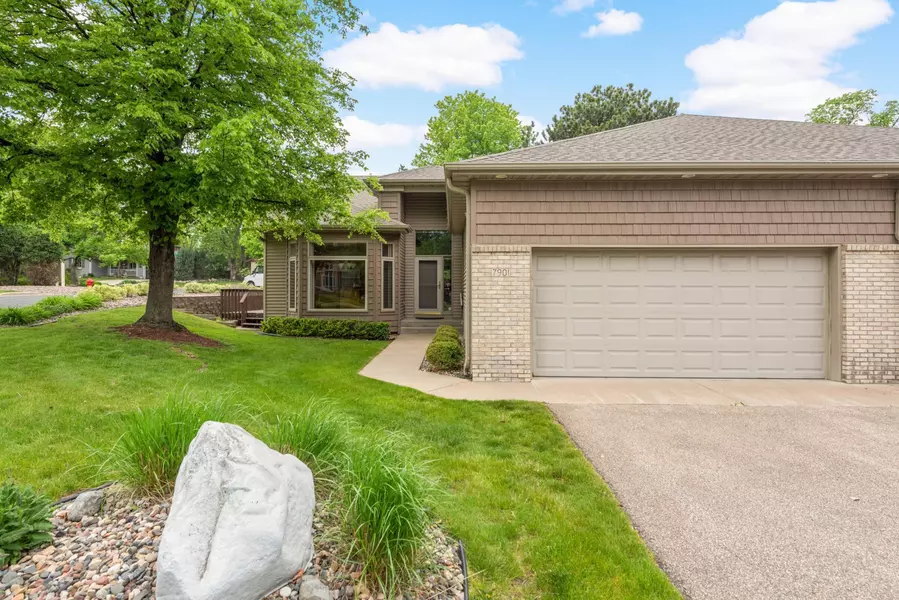 7901 Wyoming CT, Bloomington, MN 55438