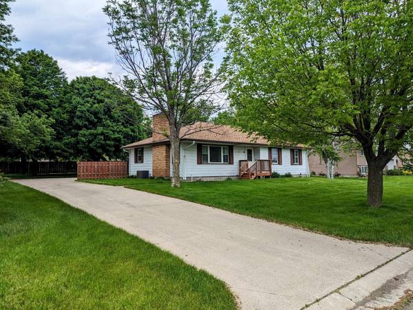 222 NE 5th ST,  Pennock,  MN 56279