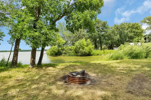 7297 100th AVE SE, Clear Lake, MN 55319