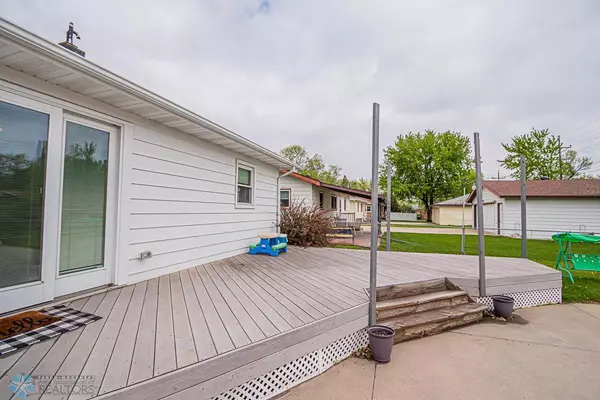 Fargo, ND 58103,1626 17th ST S