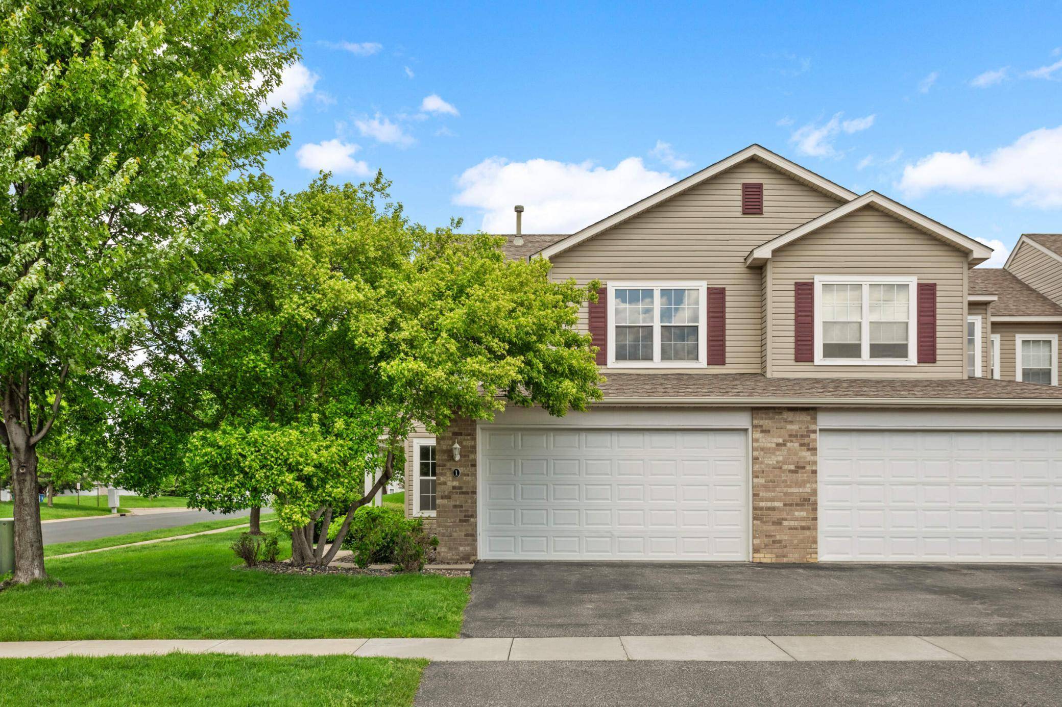 5100 Holly LN N #1,  Plymouth,  MN 55446