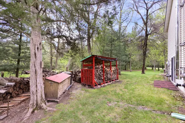 North Branch, MN 55056,37121 Little Oak LN