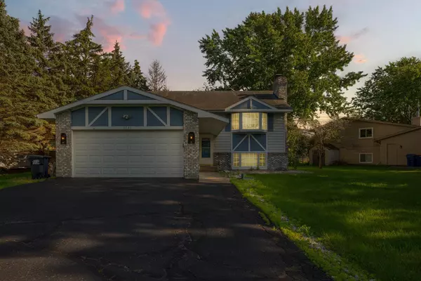 Lakeville, MN 55044,9730 Upper 205th ST W