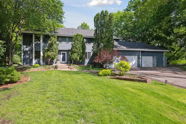 4735 Spring Creek DR, Deephaven, MN 55331