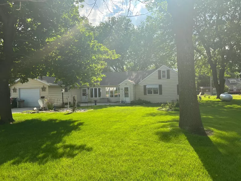 309 N Ludlow AVE, Rushmore, MN 56168