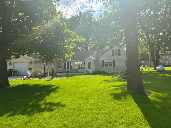 309 N Ludlow AVE, Rushmore, MN 56168