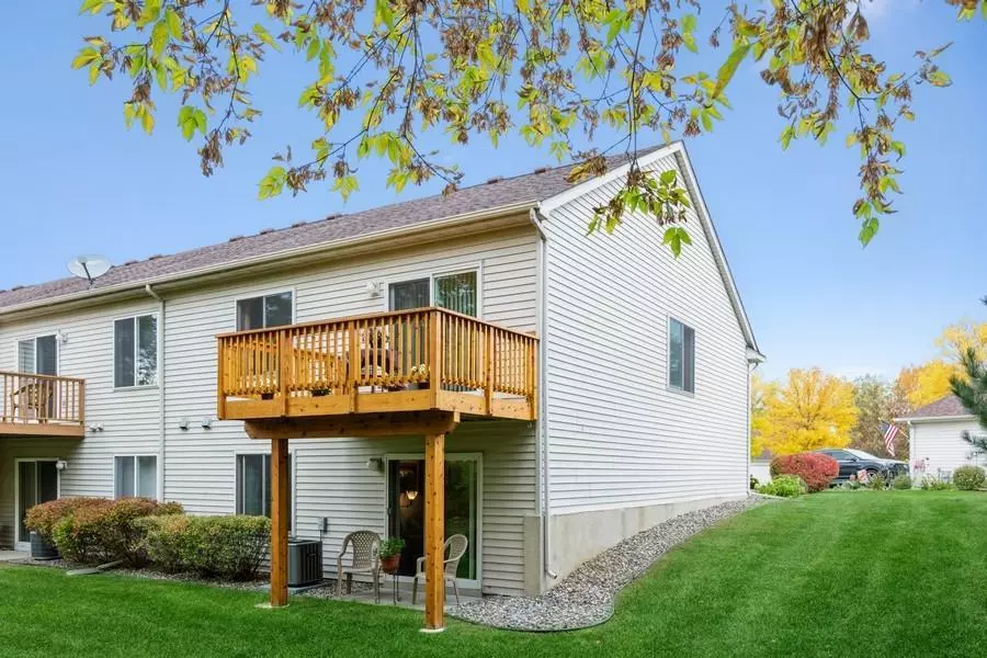 8763 Concord CT, Inver Grove Heights, MN 55076