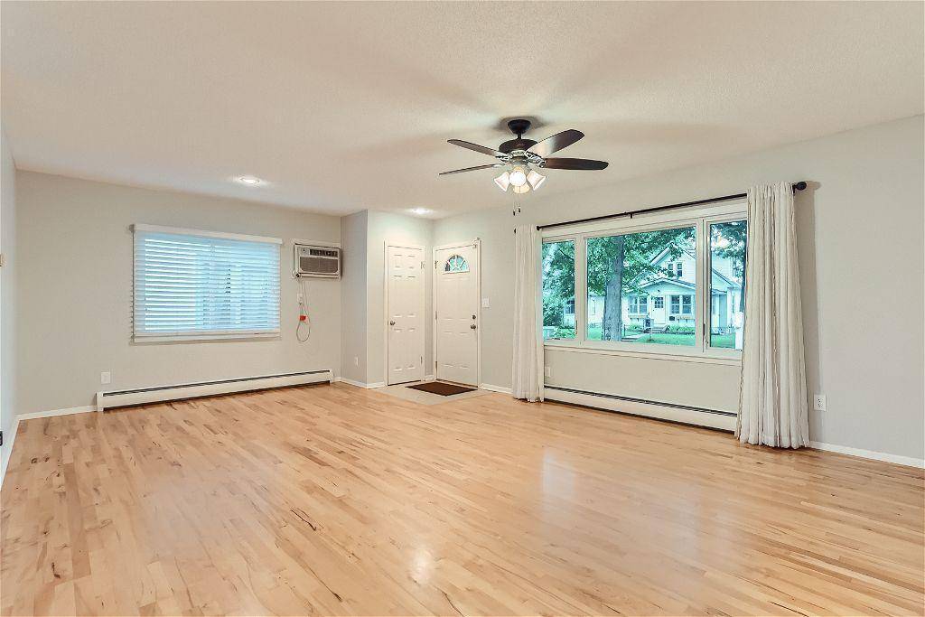 Minneapolis, MN 55406,4233 41st AVE S
