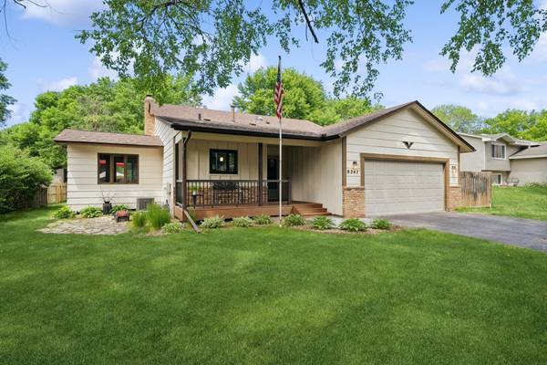 9247 Hemlock LN N,  Maple Grove,  MN 55369