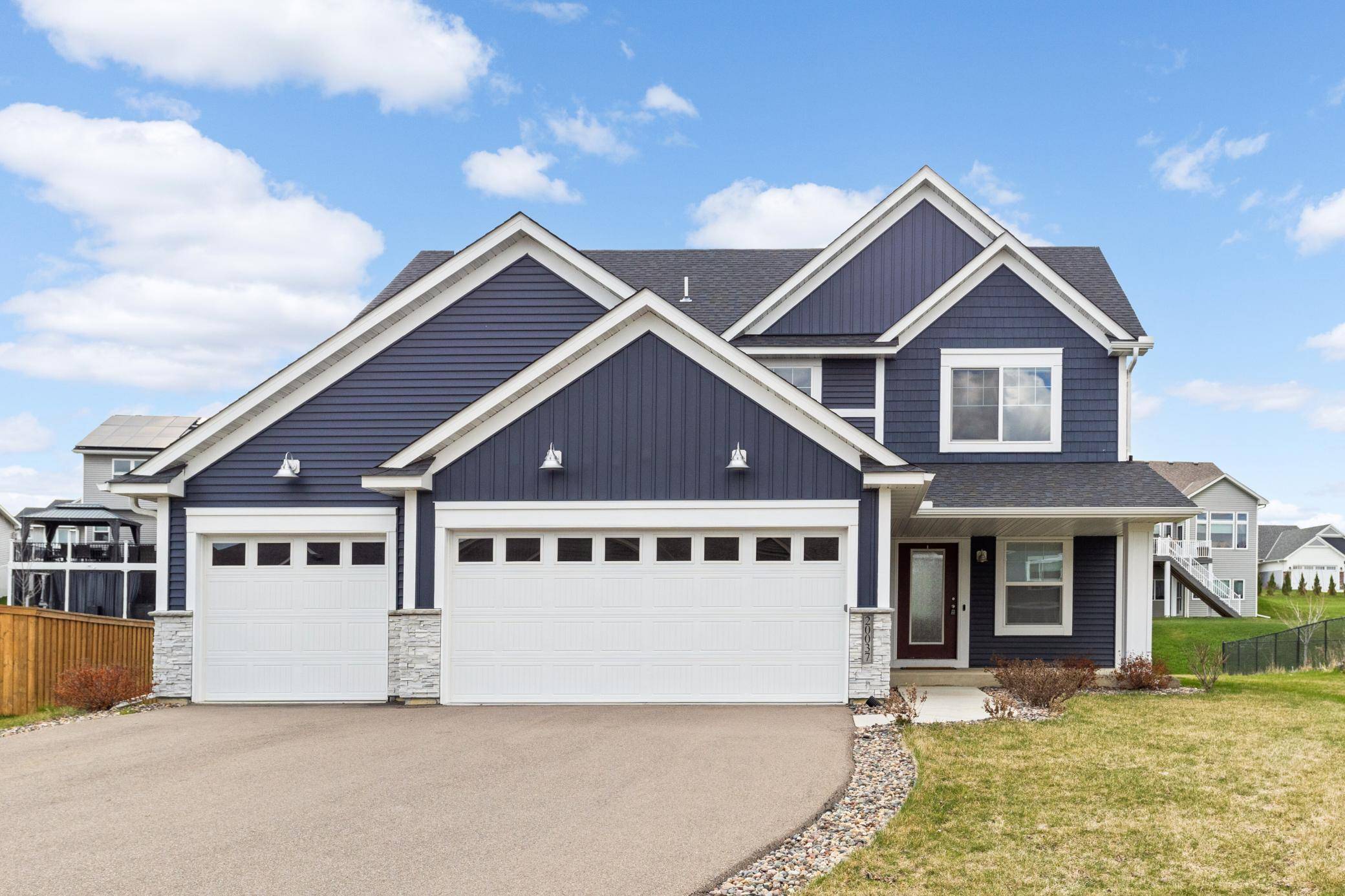 20037 Hamlet LN, Lakeville, MN 55044