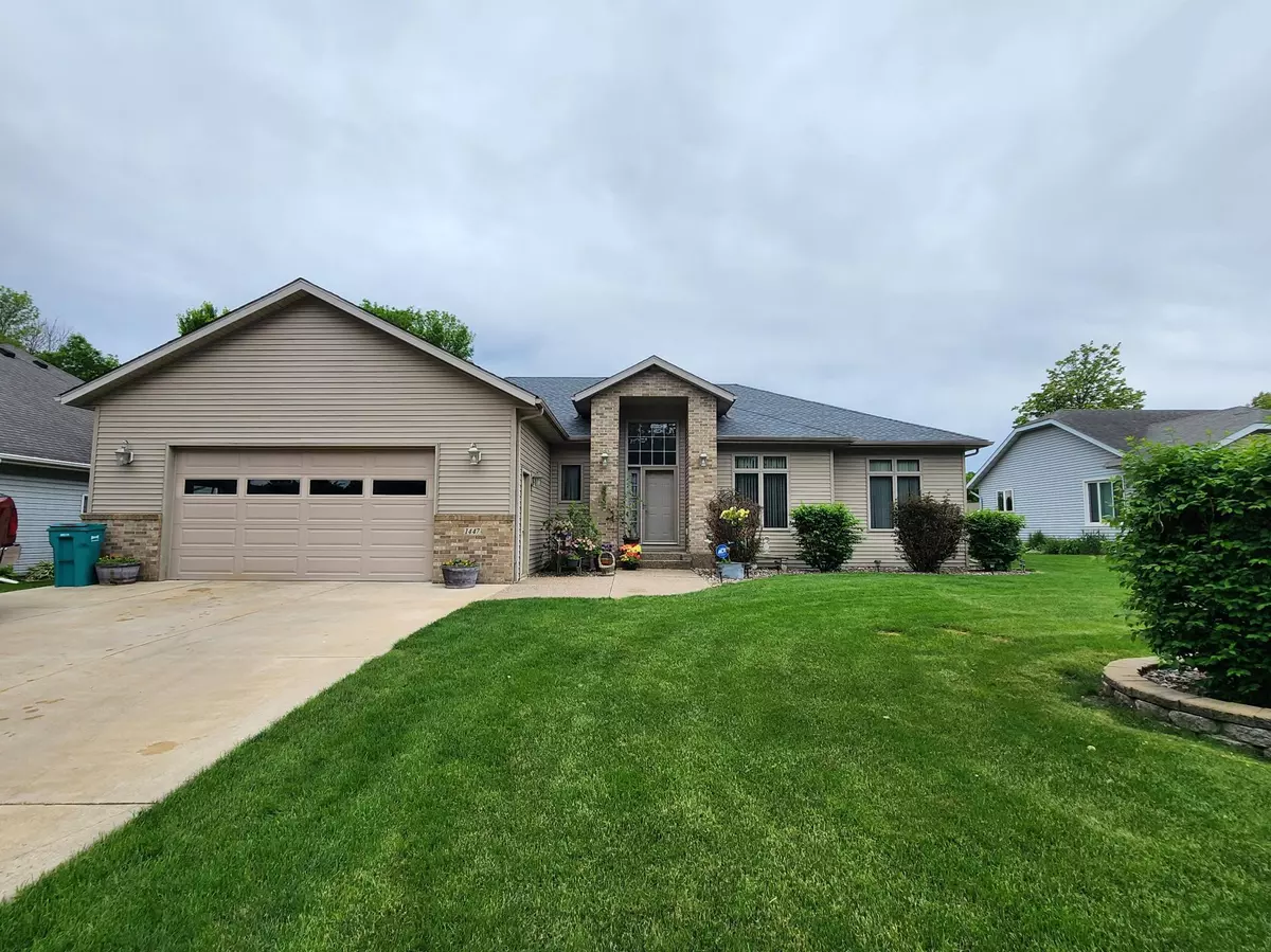 Owatonna, MN 55060,1447 Nottingham DR