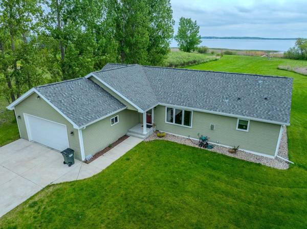 809 County Road 10 NE, Osakis, MN 56360