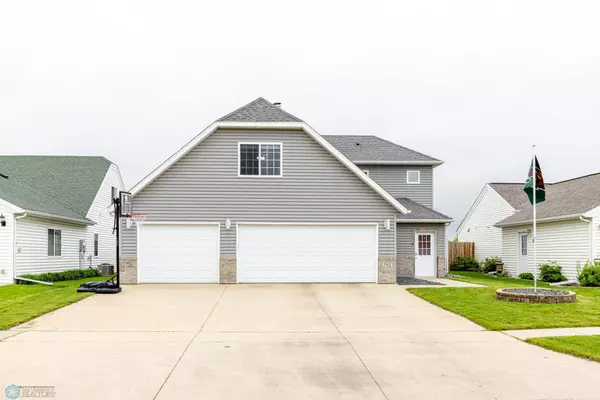 792 Homestead CT,  Fargo,  ND 58078