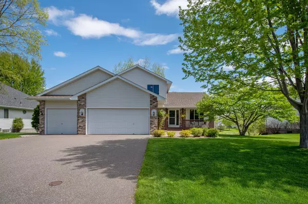 Delano, MN 55328,742 Country LN