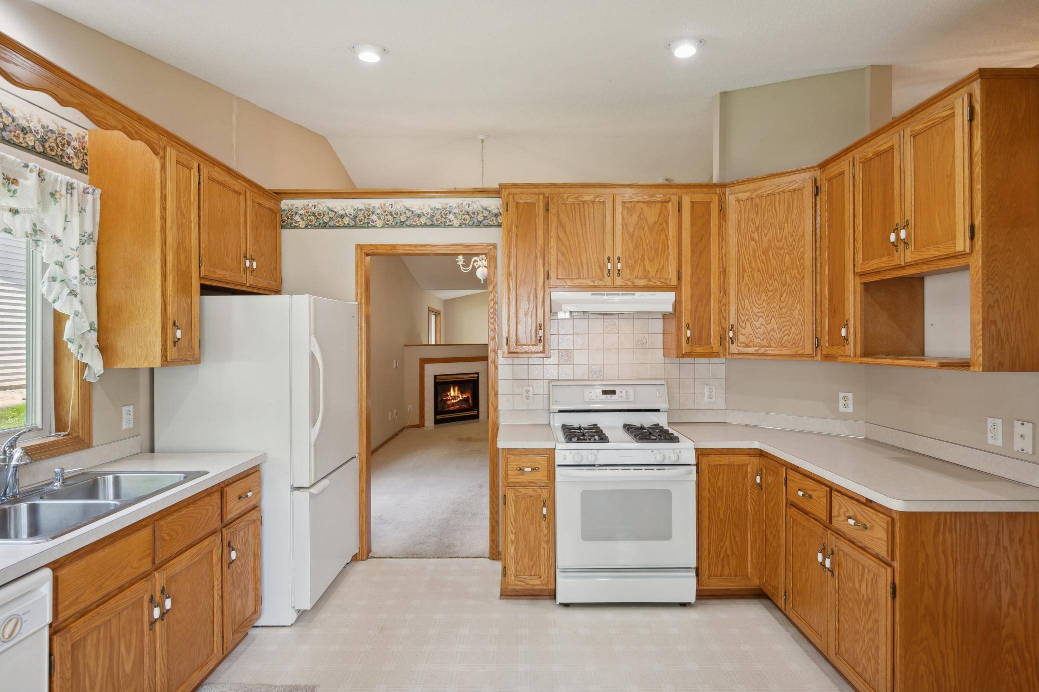 Coon Rapids, MN 55433,944 105th AVE NW