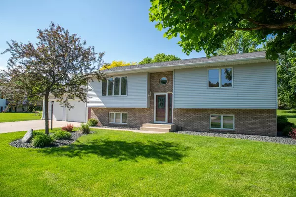 Gibbon, MN 55335,303 E Mill RD