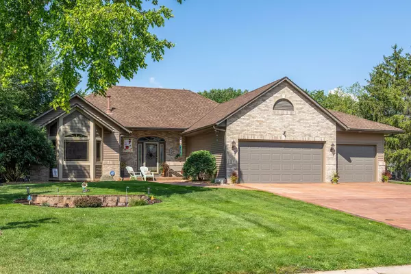 Lino Lakes, MN 55038,6767 Clearwater Creek DR