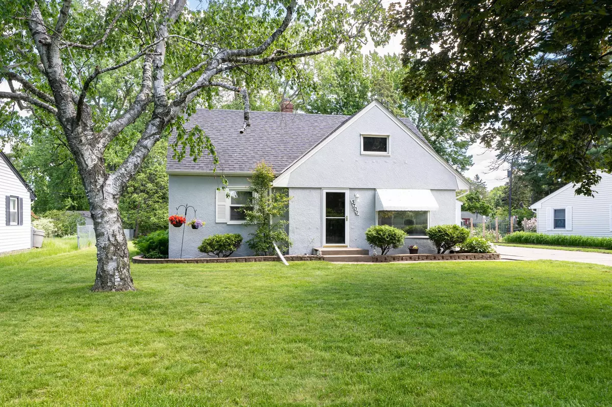 White Bear Lake, MN 55110,3700 Kenny LN