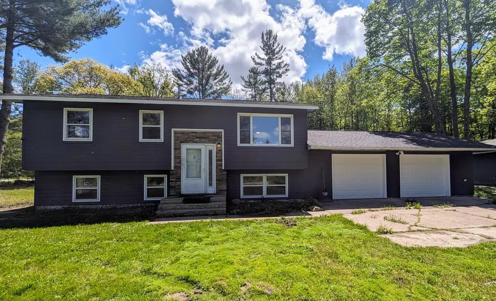 38535 Tupper RD, Cohasset, MN 55721