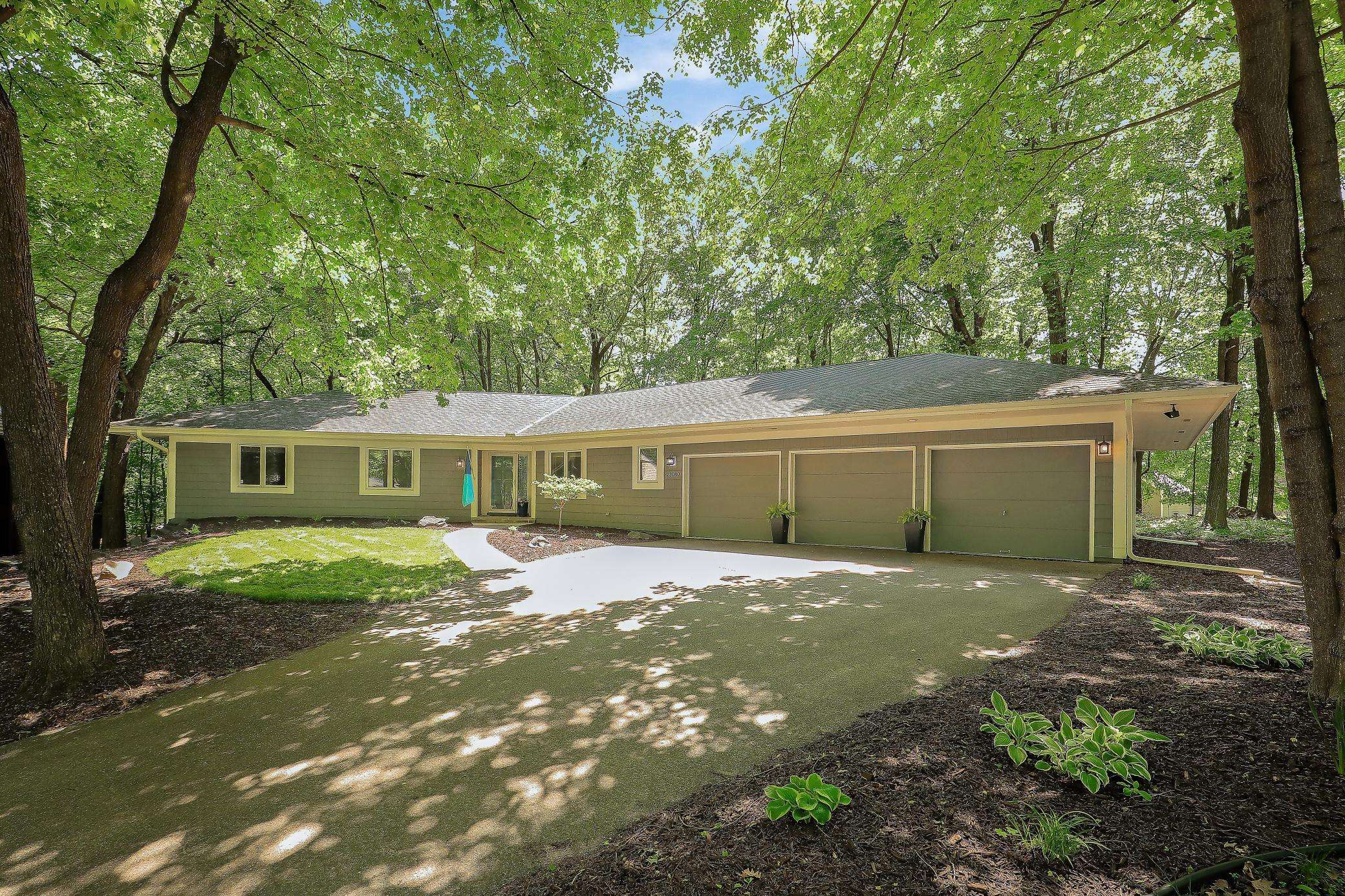 23080 Stratford PL, Shorewood, MN 55331
