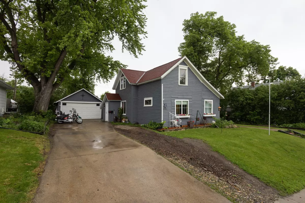 Fergus Falls, MN 56537,808 S Oak ST