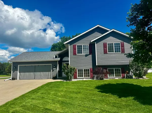 11251 Monroe DR SE,  Becker,  MN 55308