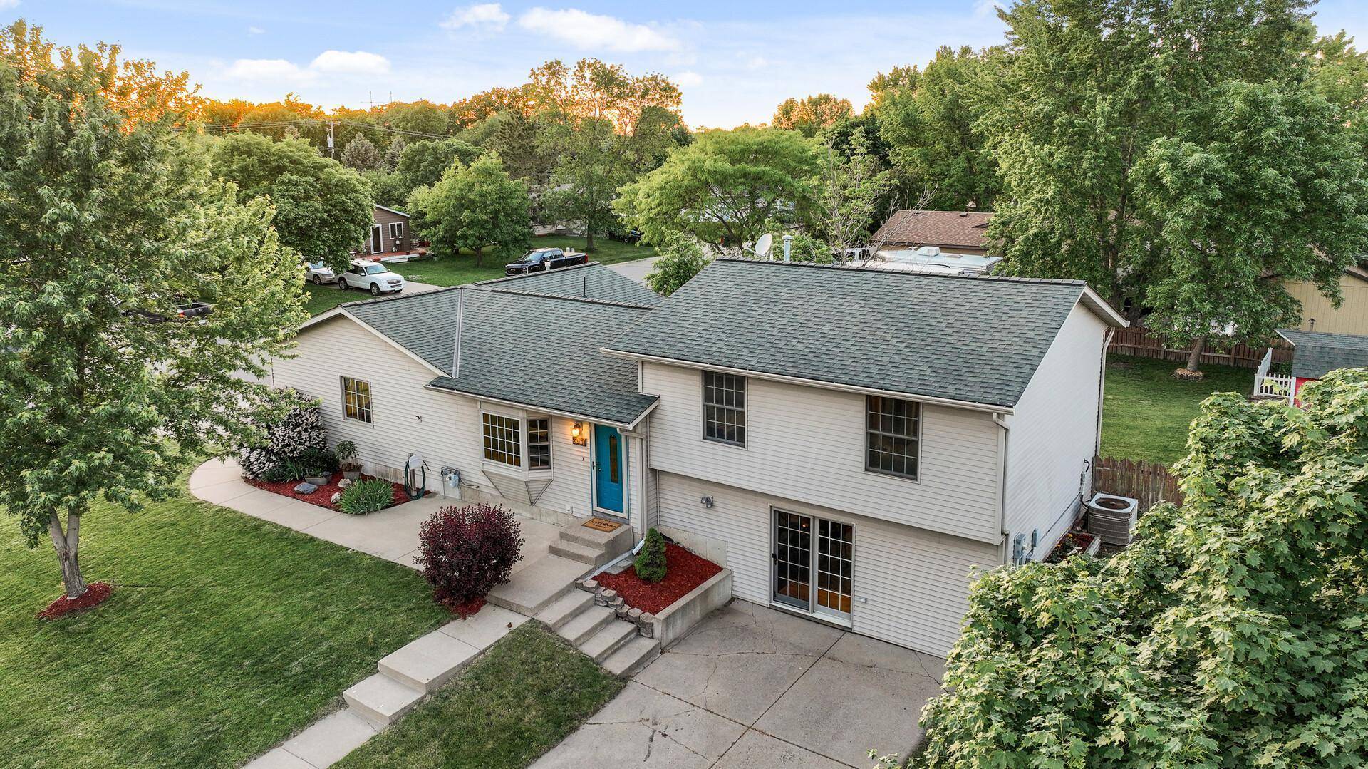 5061 Starling DR, Monticello, MN 55362