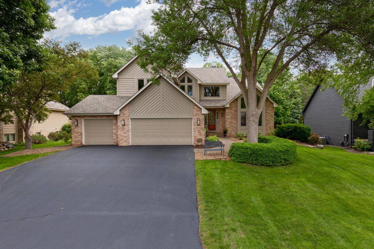 11049 Bluestem LN,  Eden Prairie,  MN 55347
