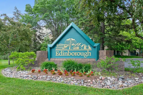 Edina, MN 55435,7609 Edinborough WAY #4119